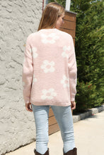 Load image into Gallery viewer, DAISY PATTERN SWEATER APPAREL