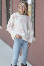Load image into Gallery viewer, DAISY PATTERN SWEATER APPAREL