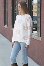Load image into Gallery viewer, DAISY PATTERN SWEATER APPAREL