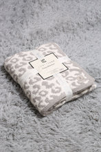 Load image into Gallery viewer, Jcl1010 Throw Blankets