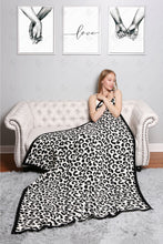 Load image into Gallery viewer, Jcl1010 Throw Blankets