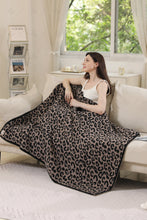 Load image into Gallery viewer, Jcl1010 Throw Blankets