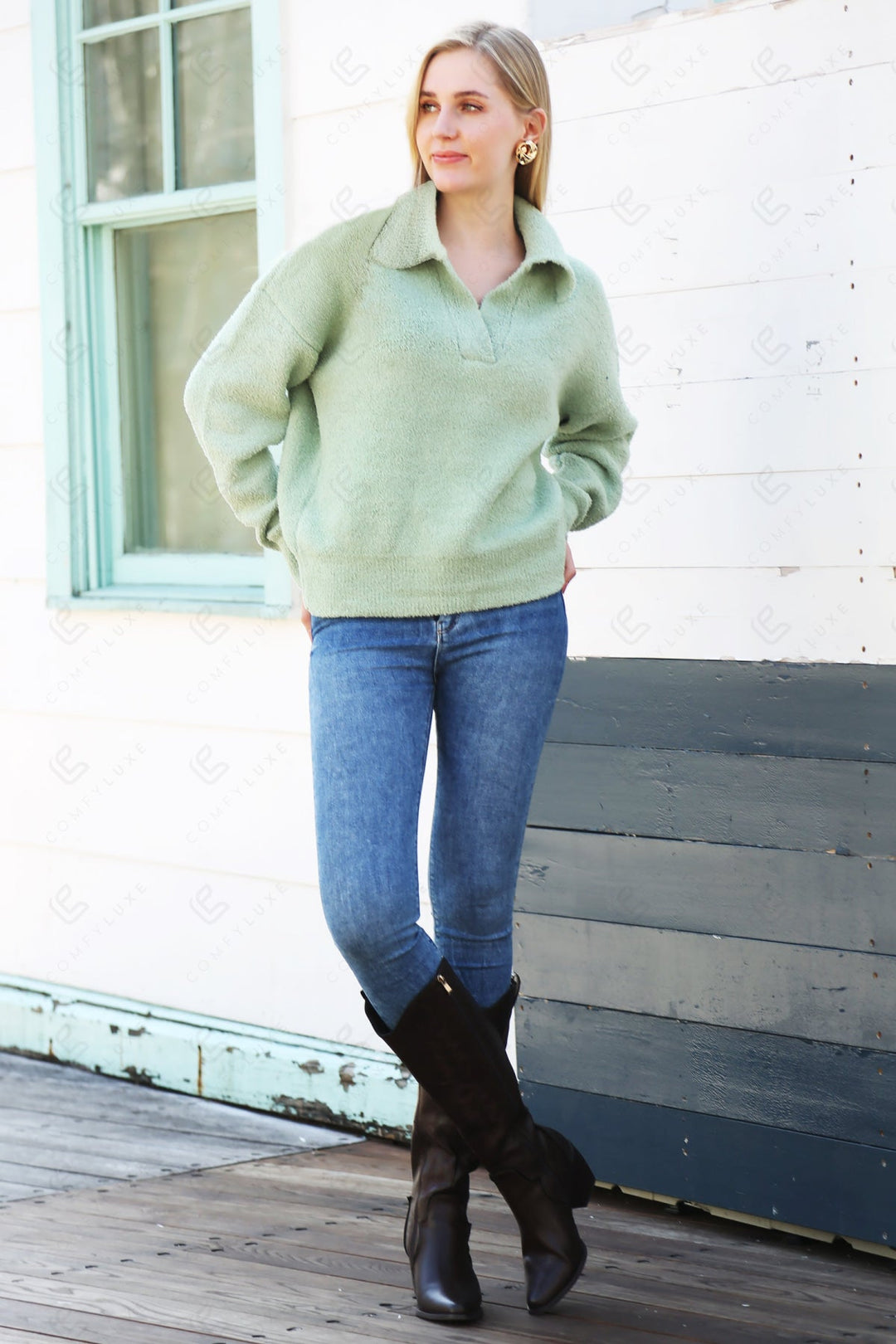 CARDIGANS / SWEATERS