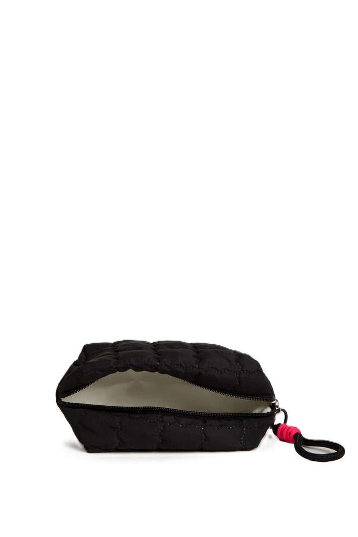 SOLID COLOR QULITED PATTERN TRAVEL POUCH