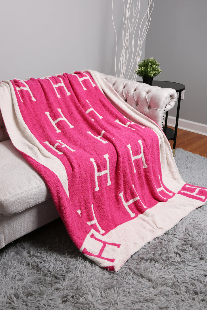 INITIAL "H" PATTERN THROW BLANKET