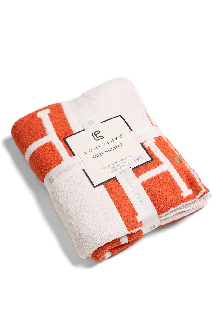 INITIAL "H" PATTERN THROW BLANKET