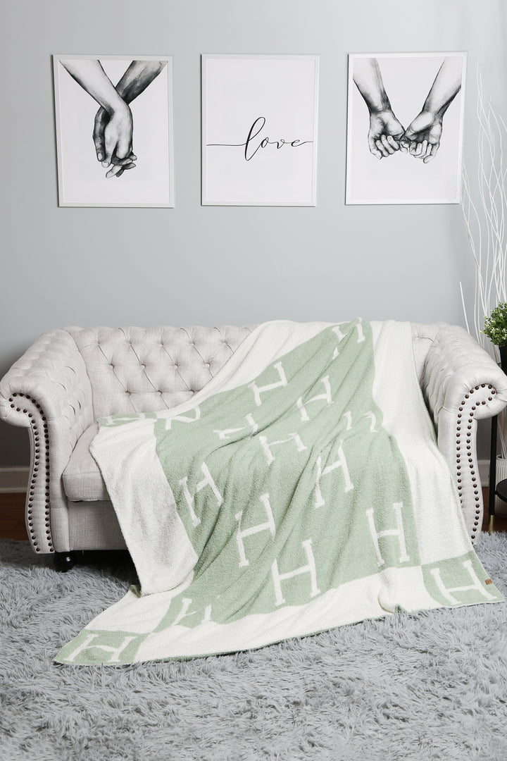 INITIAL "H" PATTERN THROW BLANKET