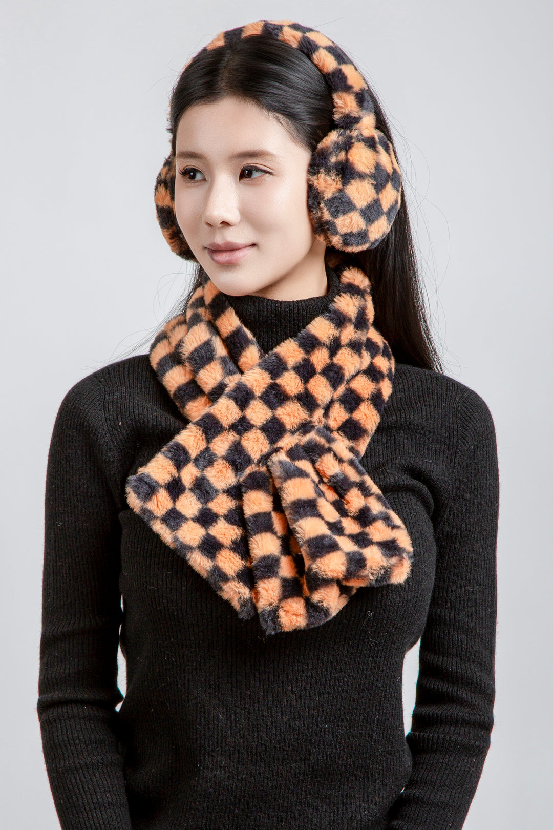 CHECKERED PATTERN SCARF