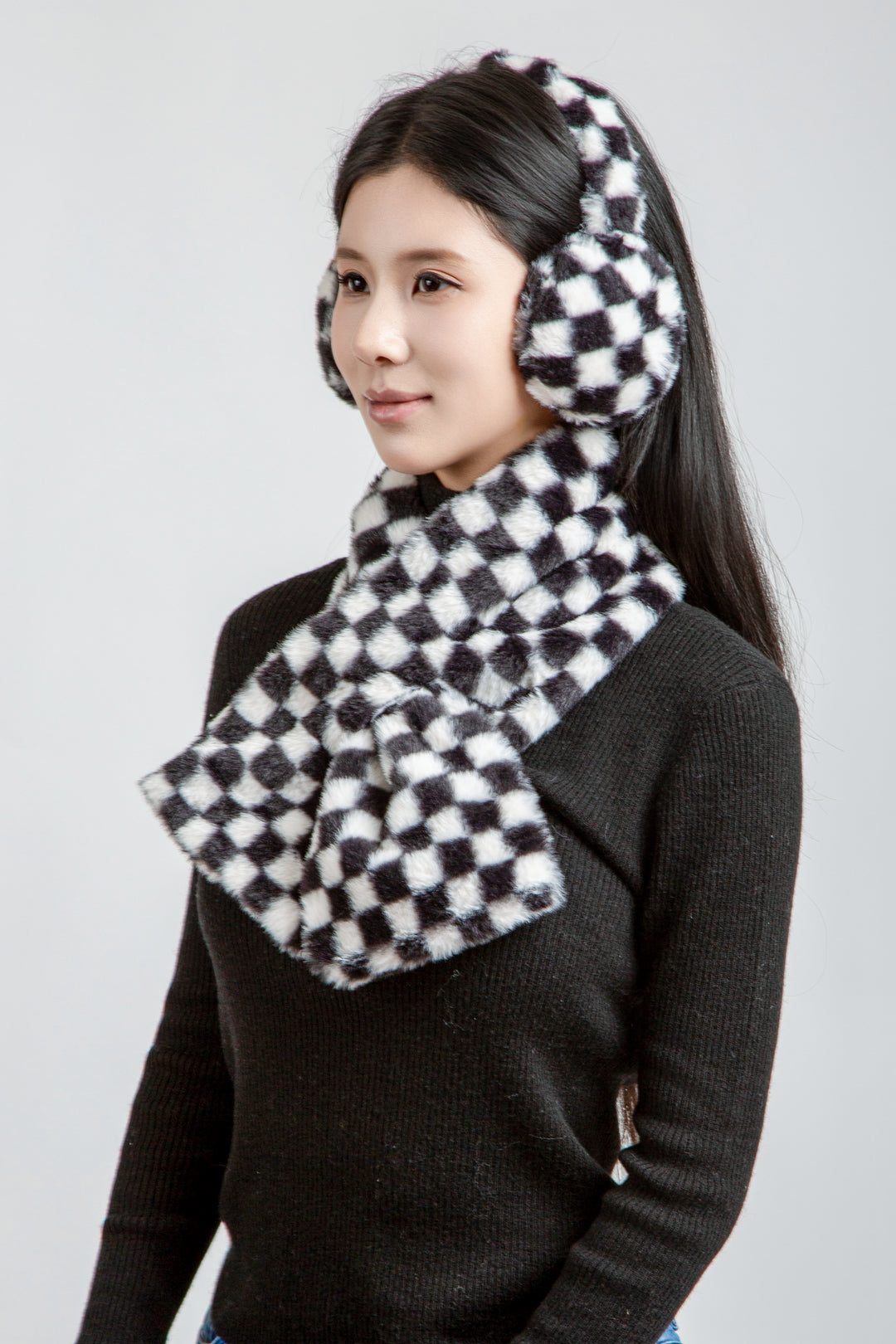 CHECKERED PATTERN SCARF