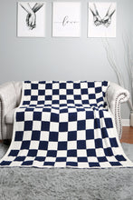 Load image into Gallery viewer, CHECKERED PATTERN THROW BLANKET
