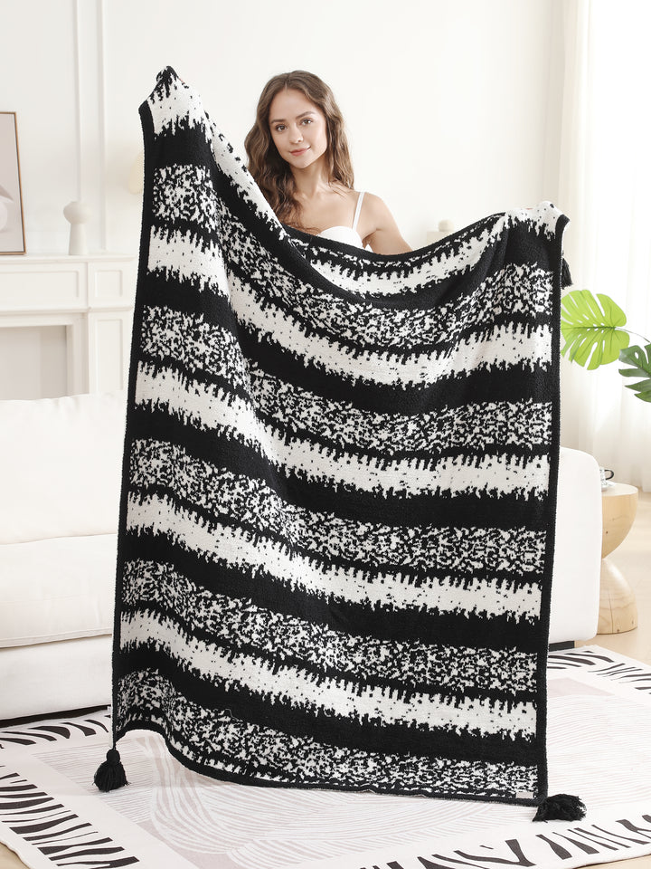 BRUSHED STRIPED PATTERN THROW BLANKET W/ TASSELS