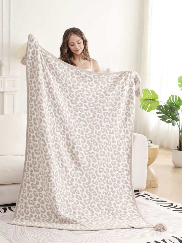LEOPARD PATTERN THROW BLANKET W/ TASSELS