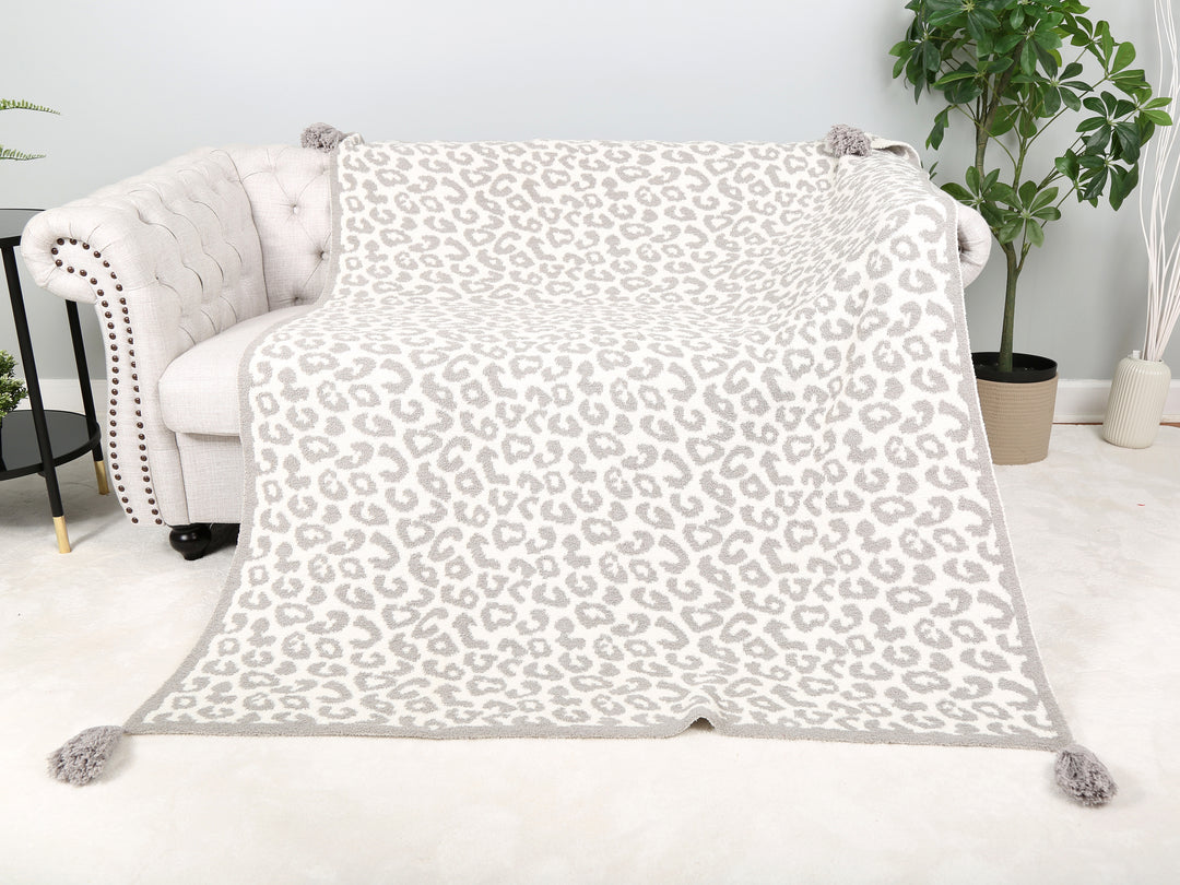 LEOPARD PATTERN THROW BLANKET W/ TASSELS