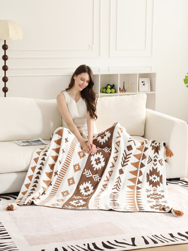 TRIBAL PATTERN THROW BLANKET W/ TASSELS