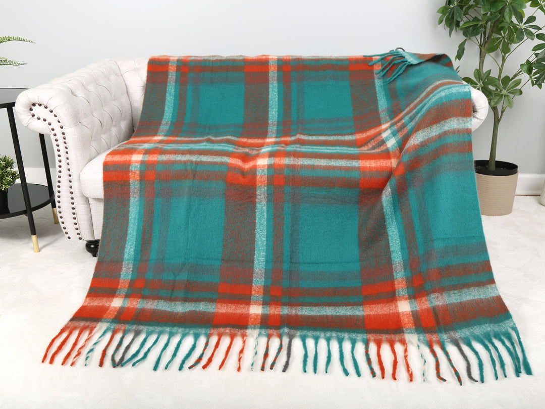 PLAID PATTERN THROW BLANKET W/ FRINGE