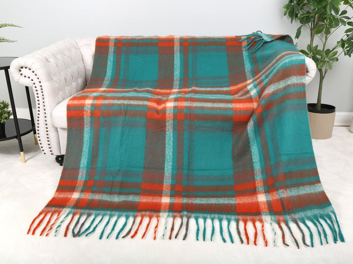PLAID PATTERN THROW BLANKET W/ FRINGE