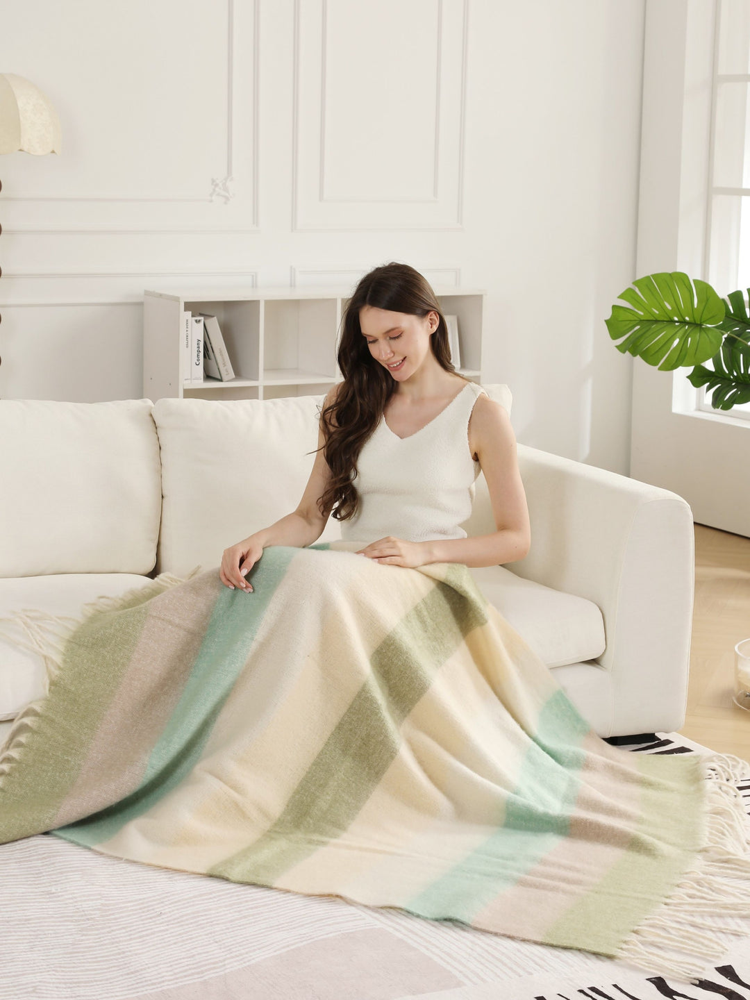 STRIPED PATTERN THROW BLANKET W/ FRINGE