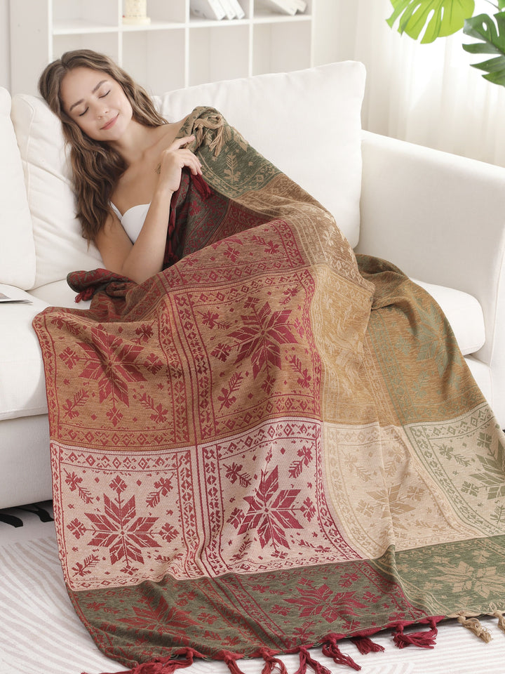 SNOWFLAKE PATTERN THROW BLANKET W/ FRINGE