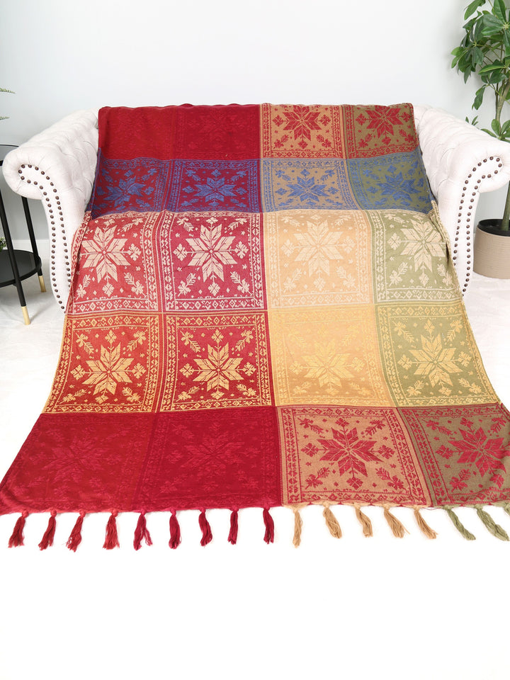 SNOWFLAKE PATTERN THROW BLANKET W/ FRINGE