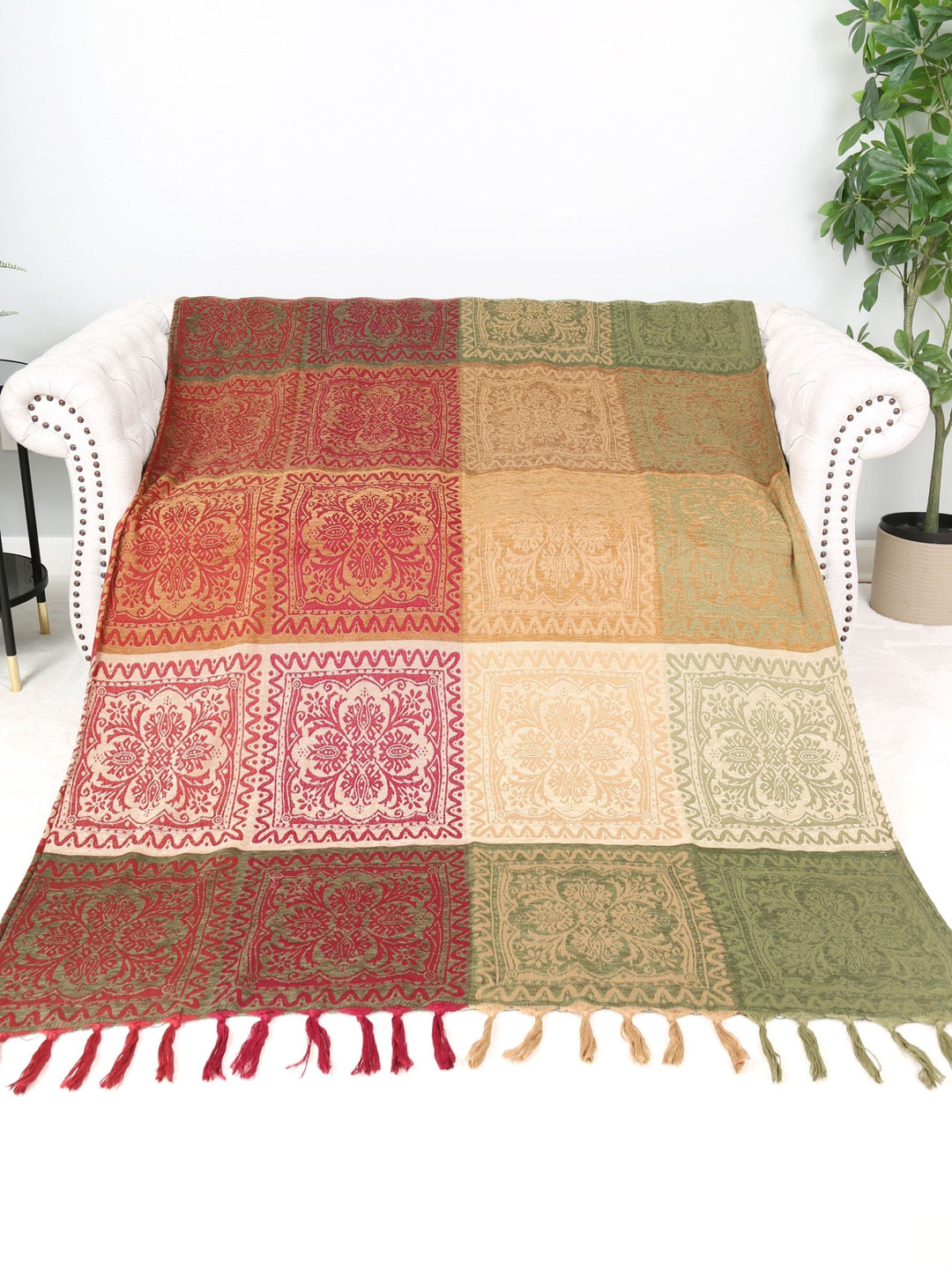 FLORAL PATTERN THROW BLANKET W/ FRINGE