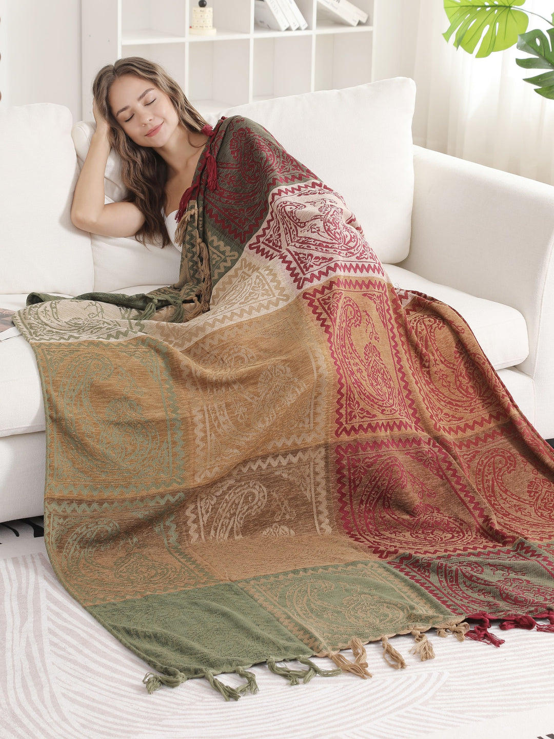 PAISLEY PATTERN THROW BLANKET W/ FRINGE