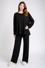 Load image into Gallery viewer, SOLID COLOR SWEATER

