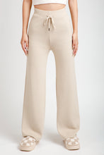 Load image into Gallery viewer, SOLID COLOR KNITTED PANTS
