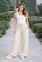 Load image into Gallery viewer, SOLID COLOR KNITTED PANTS
