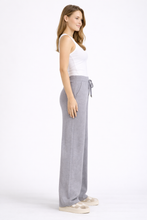 Load image into Gallery viewer, SOLID COLOR KNITTED PANTS
