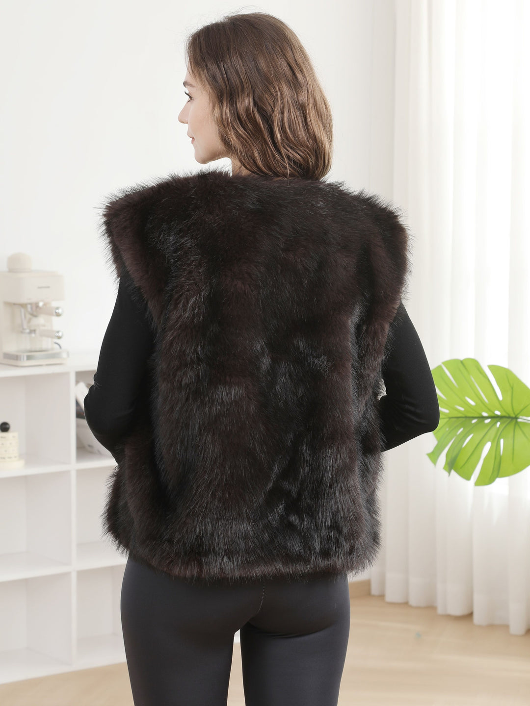 SOLID COLOR VEST