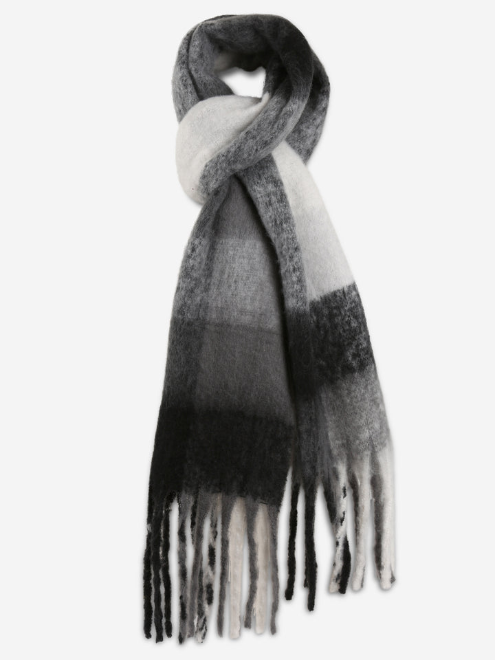 PLAID PATTERN SCARF