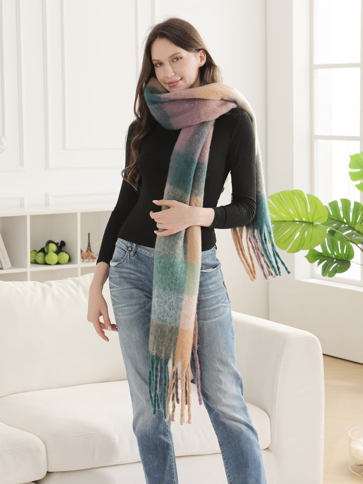 PLAID PATTERN SCARF
