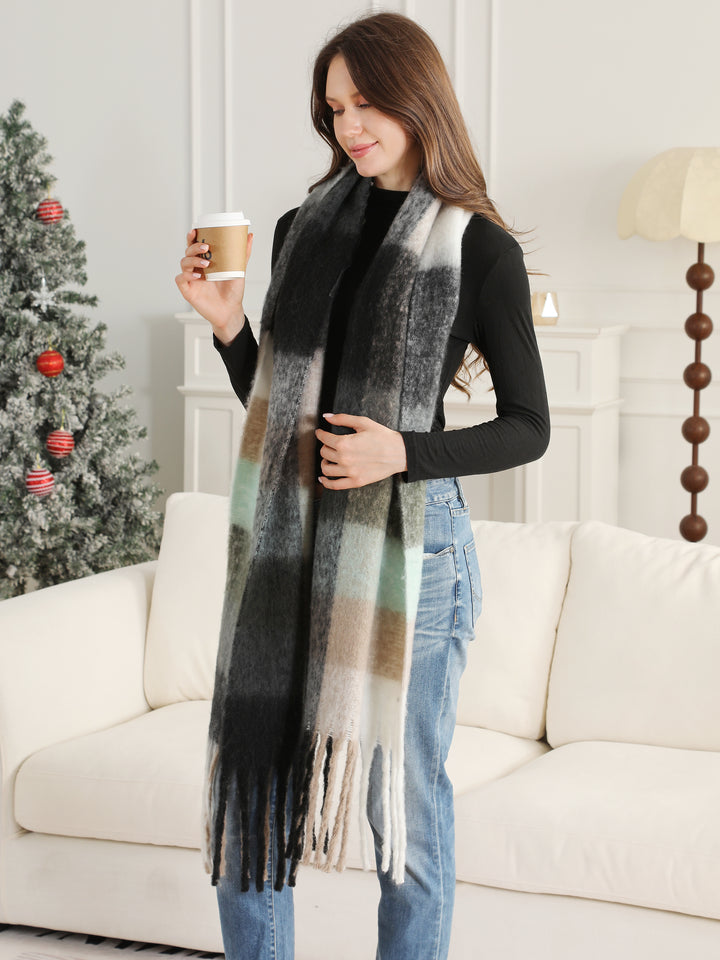 PLAID PATTERN SCARF