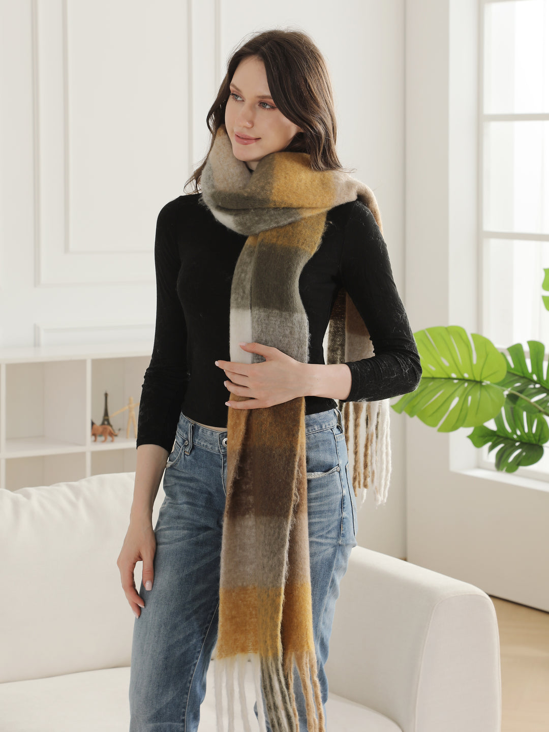 PLAID PATTERN SCARF