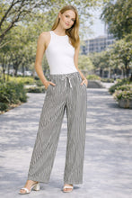 Load image into Gallery viewer, STRIPED PATTERN PANTS
