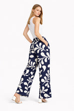 Load image into Gallery viewer, TROPICAL PATTERN PANTS

