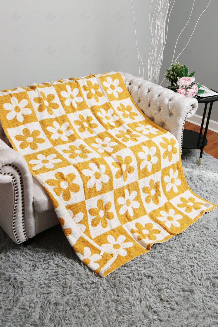 CHECKERED &amp; DAISY PATTERN THROW BLANKET THROW BLANKETS