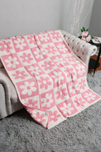 Load image into Gallery viewer, CHECKERED &amp; DAISY PATTERN THROW BLANKET THROW BLANKETS
