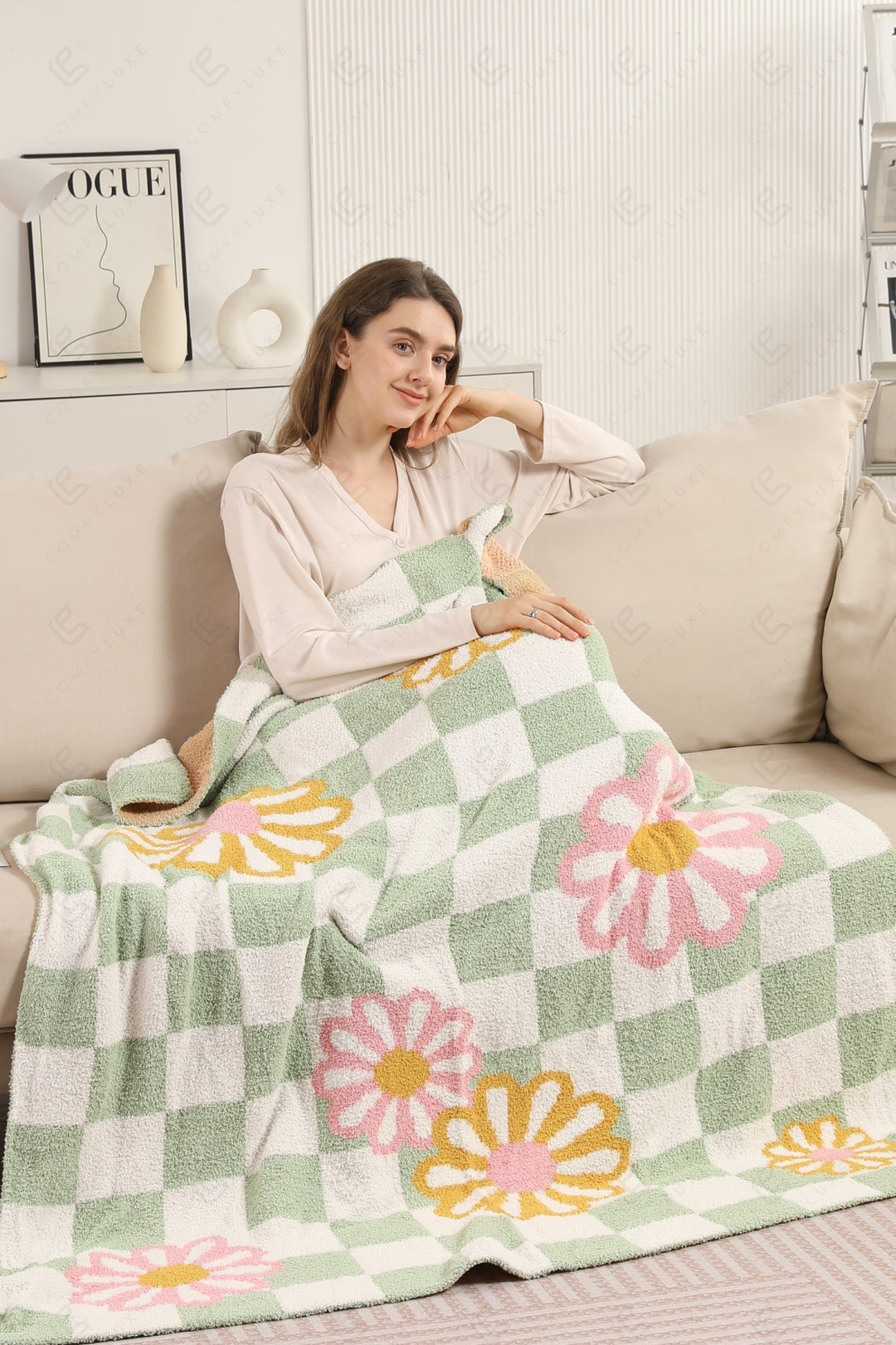 CHECKERED &amp; DAISY PATTERN THROW BLANKET GREEN THROW BLANKETS