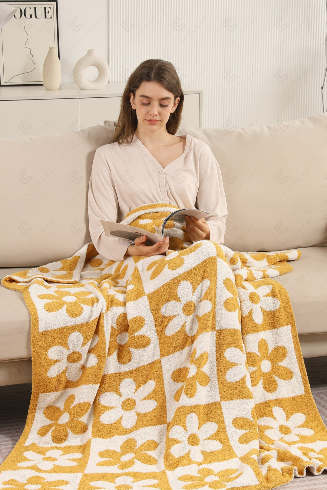 CHECKERED & DAISY PATTERN THROW BLANKET YELLOW THROW BLANKETS