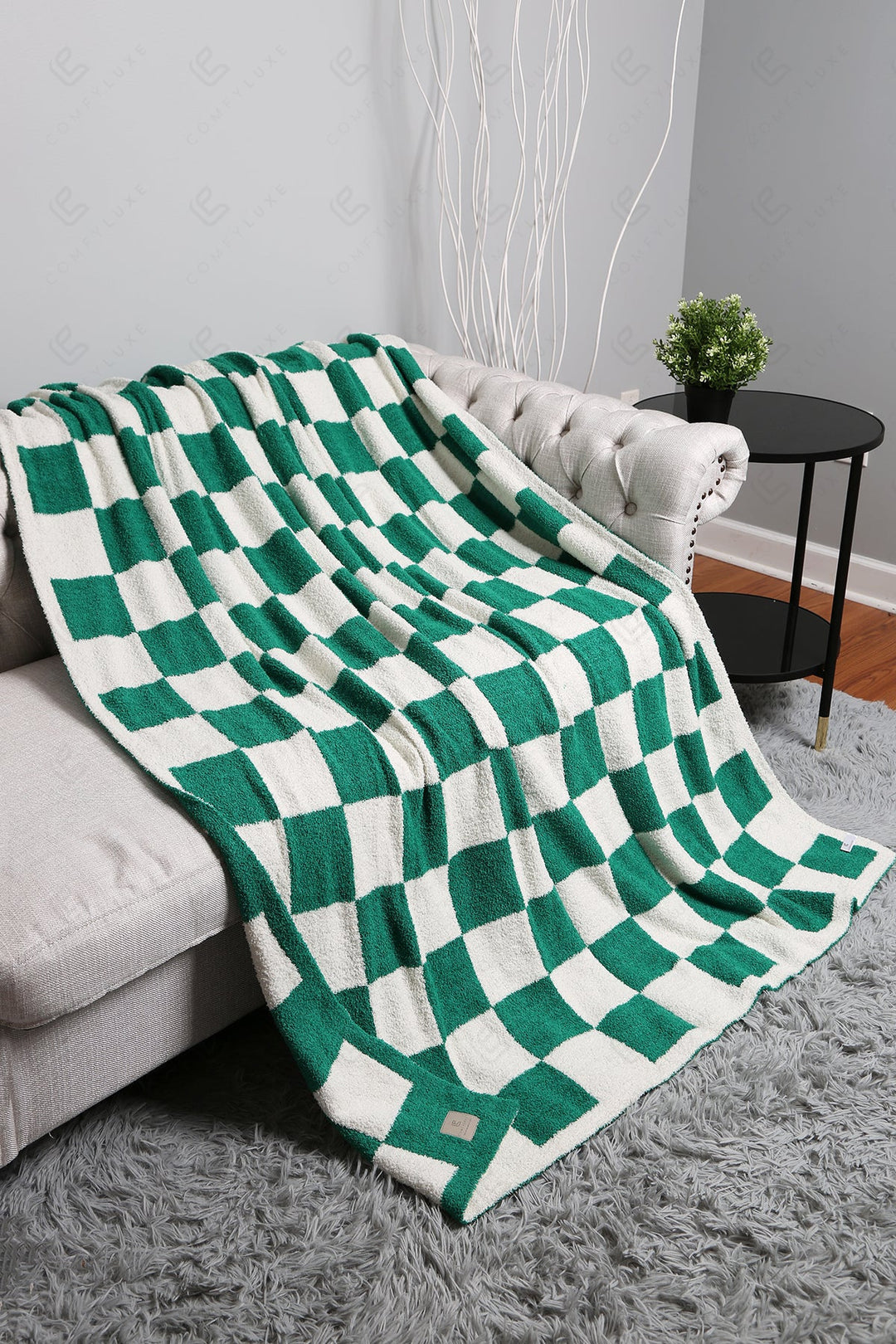 Jcl4316 Green Throw Blankets