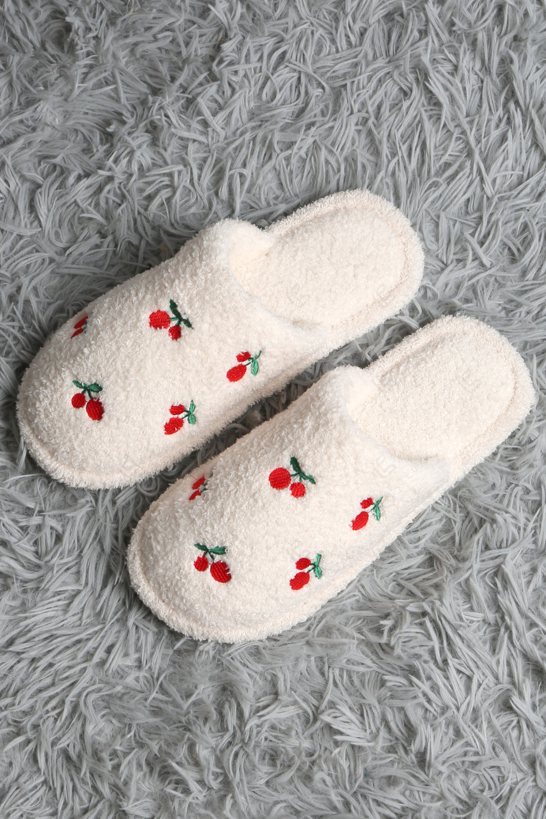 CHERRY PATTERN SLIPPERS SLIPPERS/SLIDES