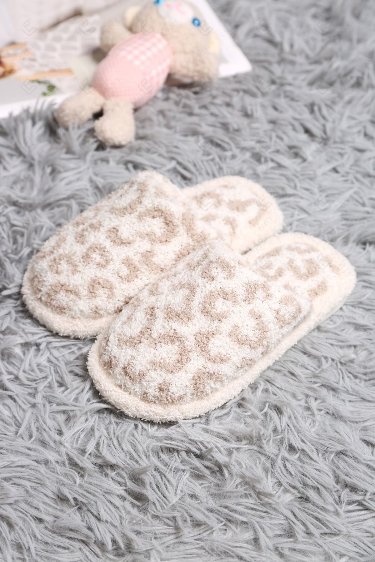 Jcl4212K Beige / M/L Slippers/Slides