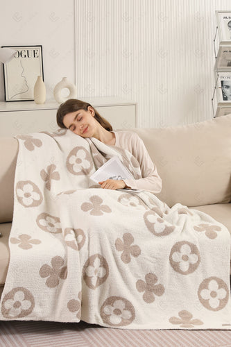 CLOVER & FLORAL PATTERN THROW BLANKET BEIGE THROW BLANKETS