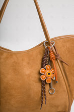 Load image into Gallery viewer, DAISY KEYCHAIN/BAG CHARM KEYCHAINS
