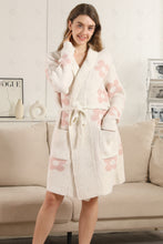 Load image into Gallery viewer, DAISY PATTERN ROBE PINK APPAREL
