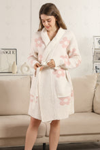 Load image into Gallery viewer, DAISY PATTERN ROBE PINK APPAREL
