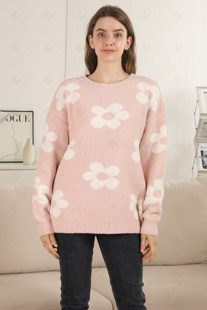 DAISY PATTERN SWEATER APPAREL