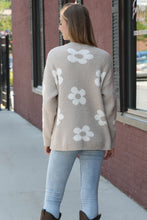 Load image into Gallery viewer, DAISY PATTERN SWEATER APPAREL
