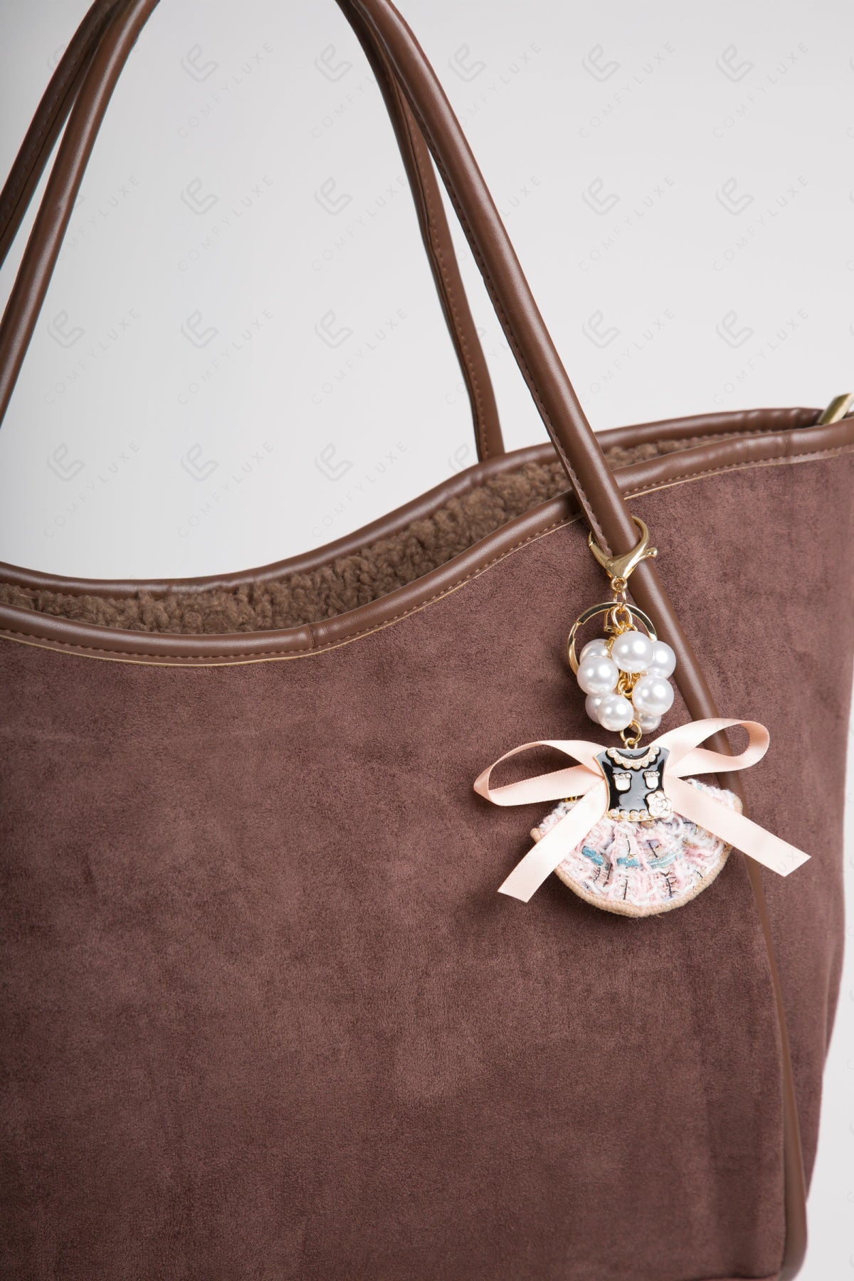 DRESS KEYCHAIN/BAG CHARM KEYCHAINS